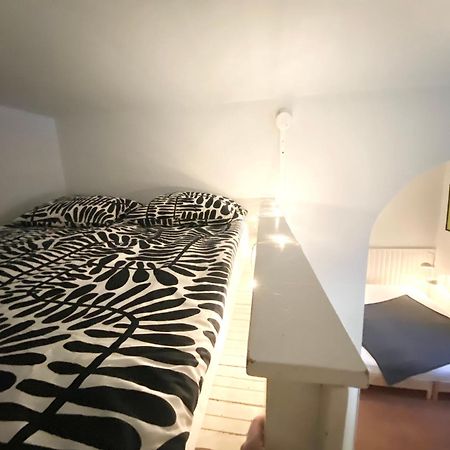 Small Home In Kamppi 赫尔辛基 外观 照片