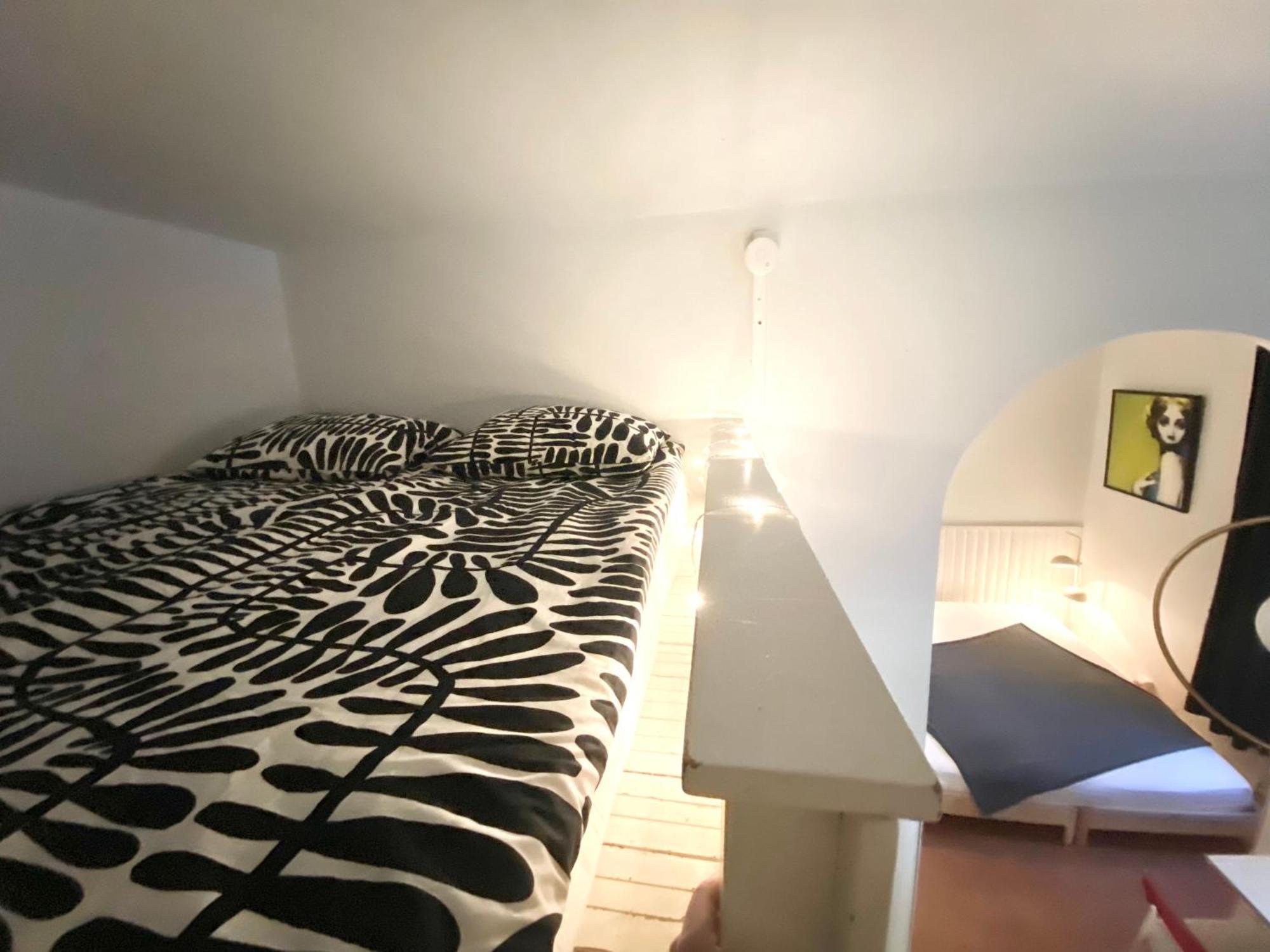 Small Home In Kamppi 赫尔辛基 外观 照片